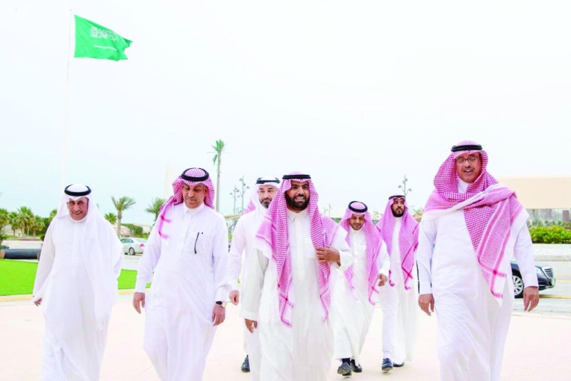 تعيين عبدالرب إدريس رئيسا للفرقة الوطنية للموسيقى .. والسماعيل لـ«المسرح»