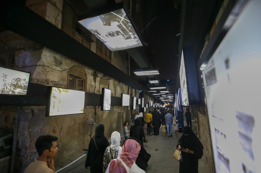 قصة مصورة | افتتتاح مهرجان جده التاريخية