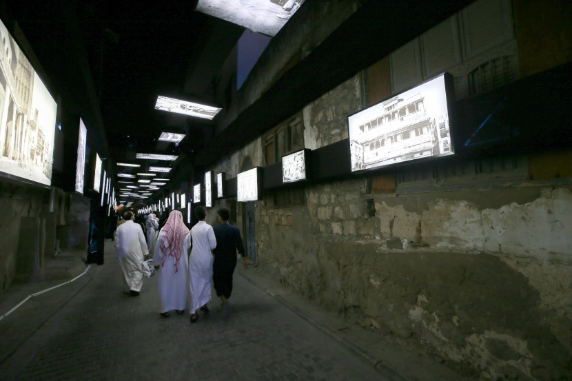 قصة مصورة | افتتتاح مهرجان جده التاريخية