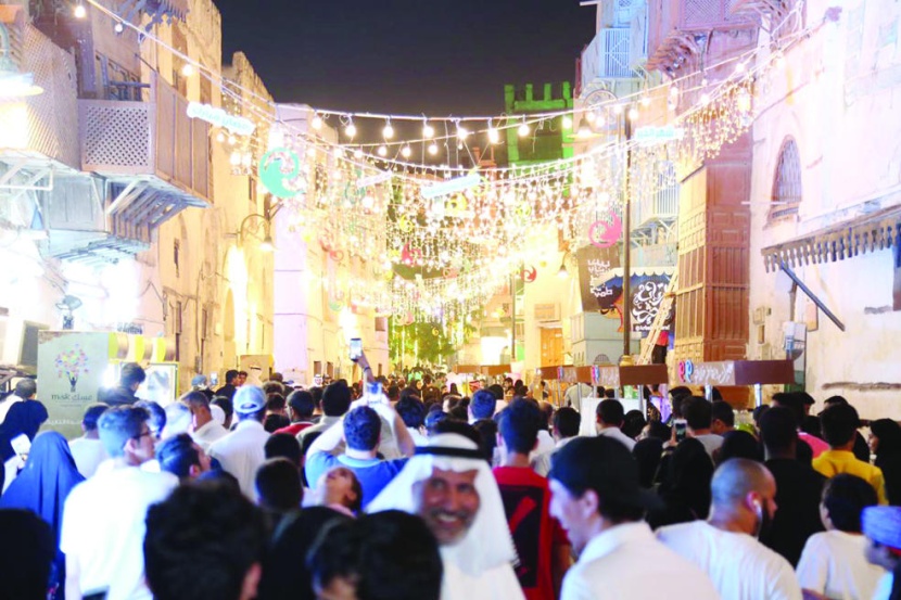 «مسك جدة التاريخية» تجمع الأصدقاء بعد فراق الأيام