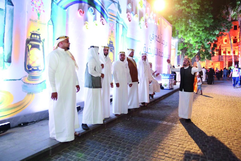 "مسك جدة التاريخية" تنعش ذاكرة جيل الألفية باللوحات التشكيلية