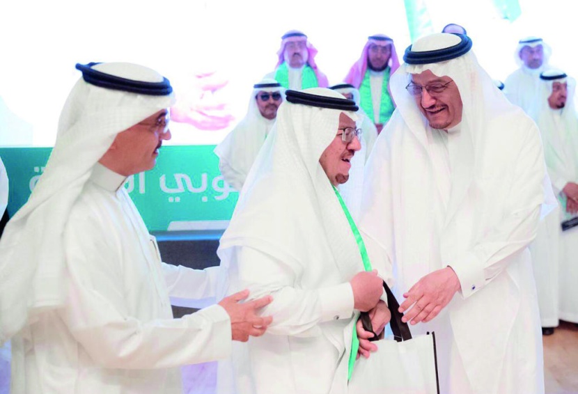 «التعليم» تكرم متقاعديها وتدعوهم إلى المشاركة في تعزيز توجهاتها