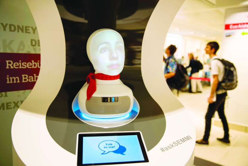 في خدمة المسافرين