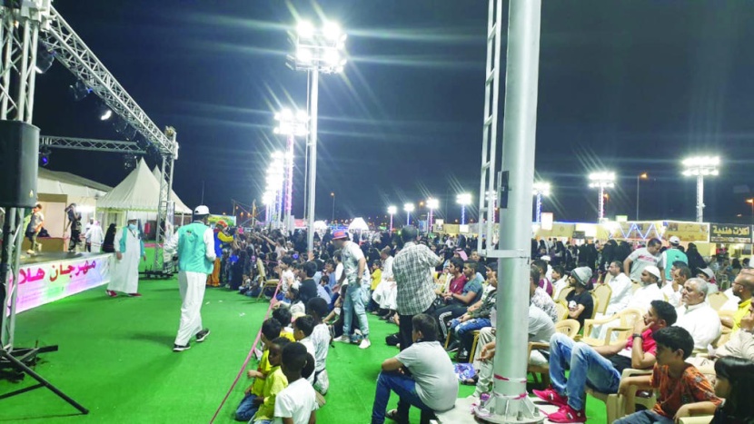 عروض فنية وألعاب مائية في «هلا جدة»