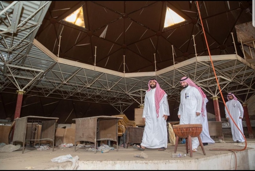 وزير الثقافة يقف على "جدة دوم" ويعلن إعادة ترميمه