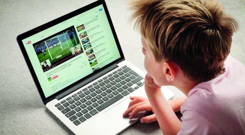 «يوتيوب» والأطفال .. نقلة نوعية في الطريق لحماية المشاهير الصغار