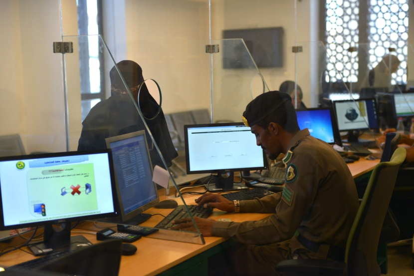 مرور عام على السماح للمرأة في السعودية بقيادة السيارة