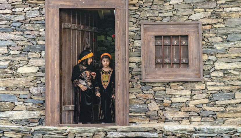 «الأطاولة التراثي» يحاكي الماضي ويبرز الحاضر