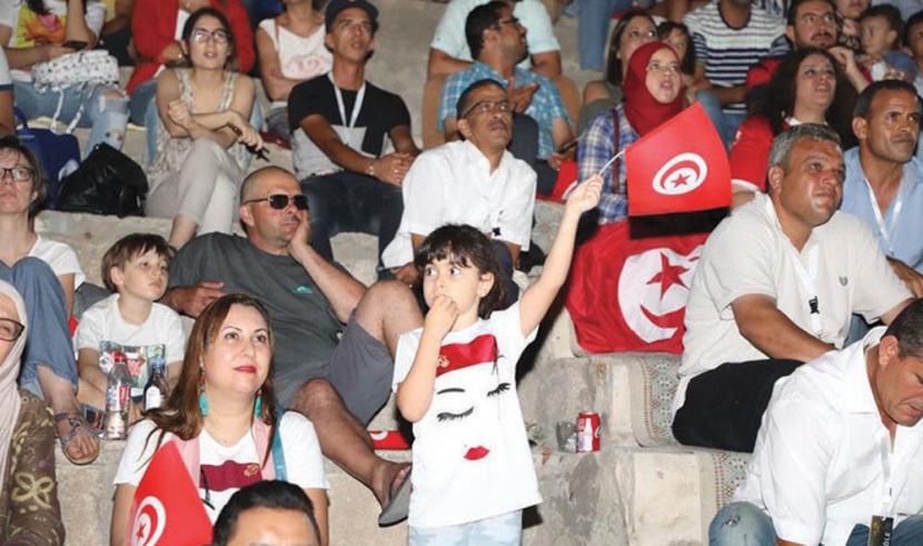 «بحيرة البجع» .. عرض يفيض رومانسية في افتتاح «قرطاج الدولي»