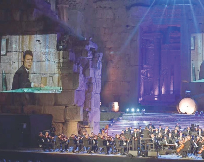 بعد نصف قرن .. عبد الحليم حافظ يعود إلى أعمدة قلعة بعلبك