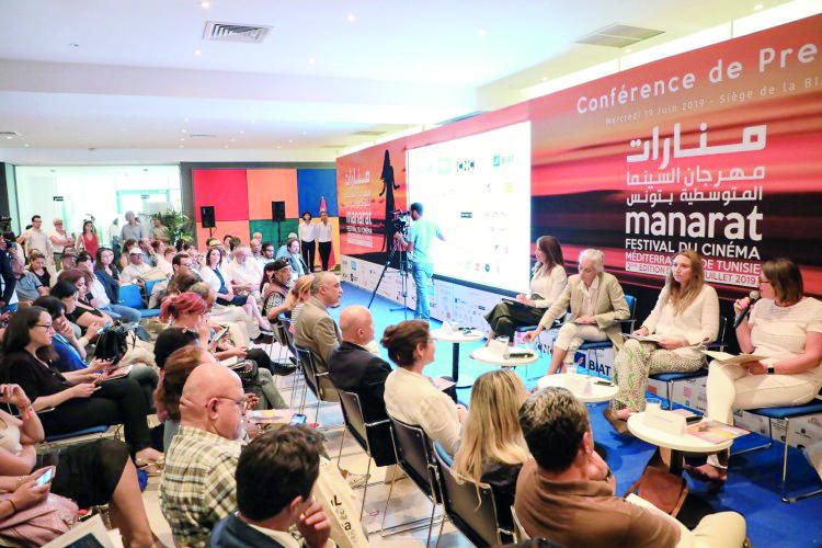 «منارات» التونسي ينطلق من شاطئ البحر المتوسط