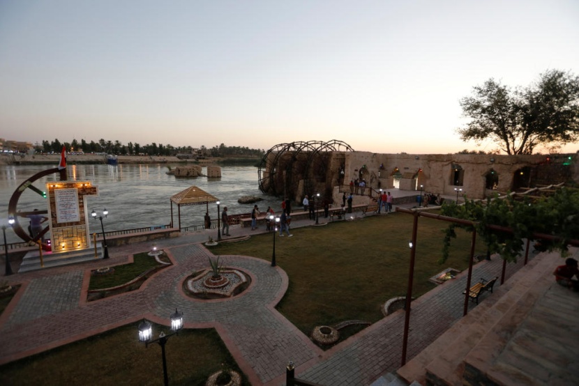 النواعير لا تزال تدور على ضفاف الفرات