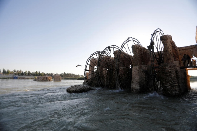 النواعير لا تزال تدور على ضفاف الفرات