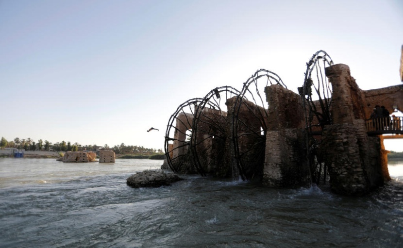 النواعير لا تزال تدور على ضفاف الفرات