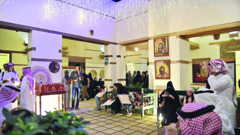 الأندية الأدبية على غرار البيوت الثقافية ..
متاحف مصغرة للآداب والفنون
