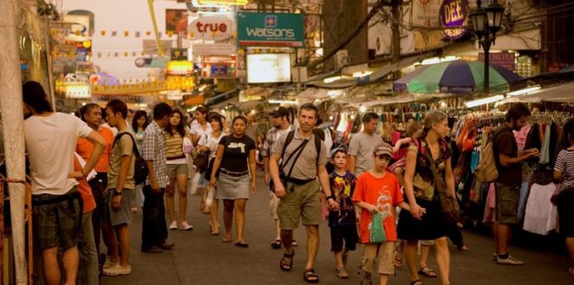 تنبيه لقواعد غير مشهورة في دول العالم لسائحين