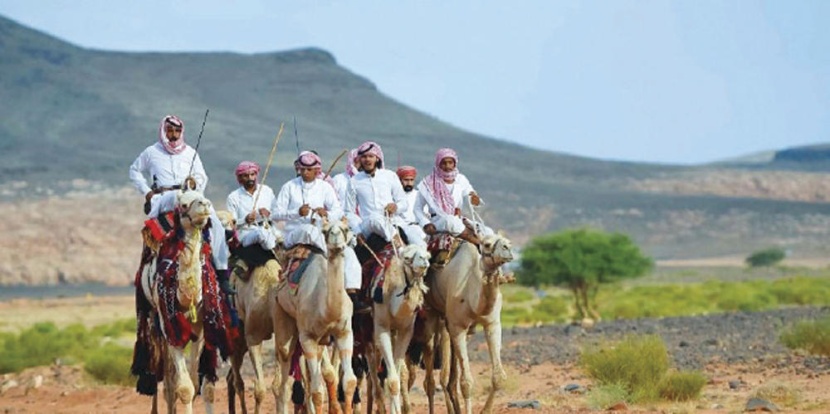 بادية تبوك .. هدوء واستقرار وحياة منبسطة في الصحراء