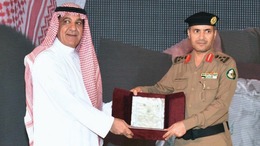 وزير الإعلام يكرم «المرور» 
على تسهيل تنقلات ضيوف الوزارة