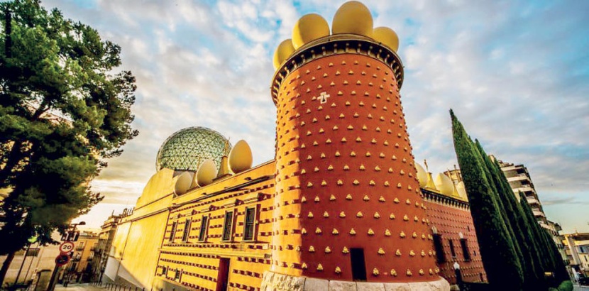 زيارة استثنائية تبهر الجماهير في مسرح «دالي» أغرب متاحف أوروبا