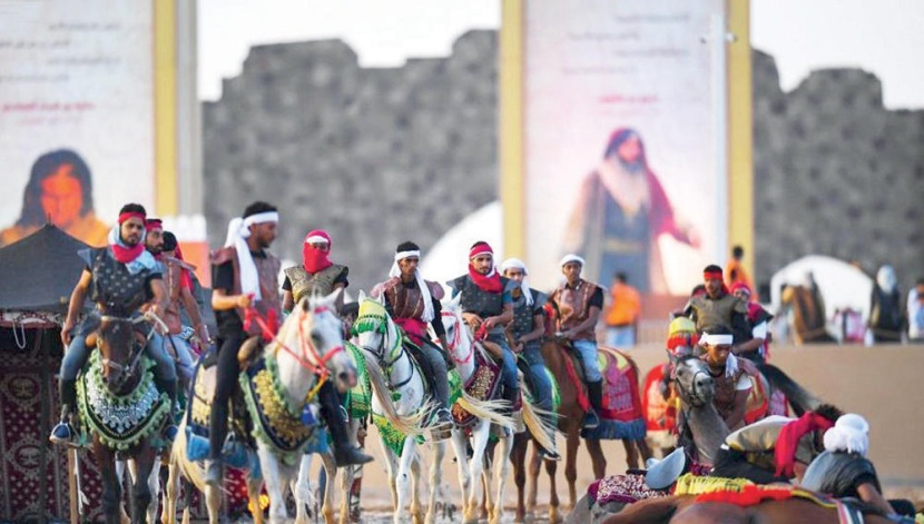 «فرسان الوطن» يجسدون التراث والحضارة العربية في «سوق عكاظ»