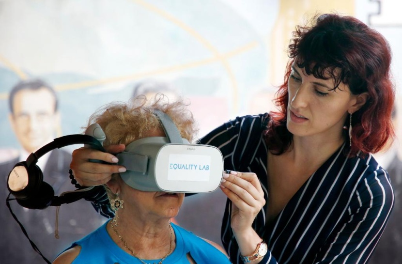 اكتشاف العالم