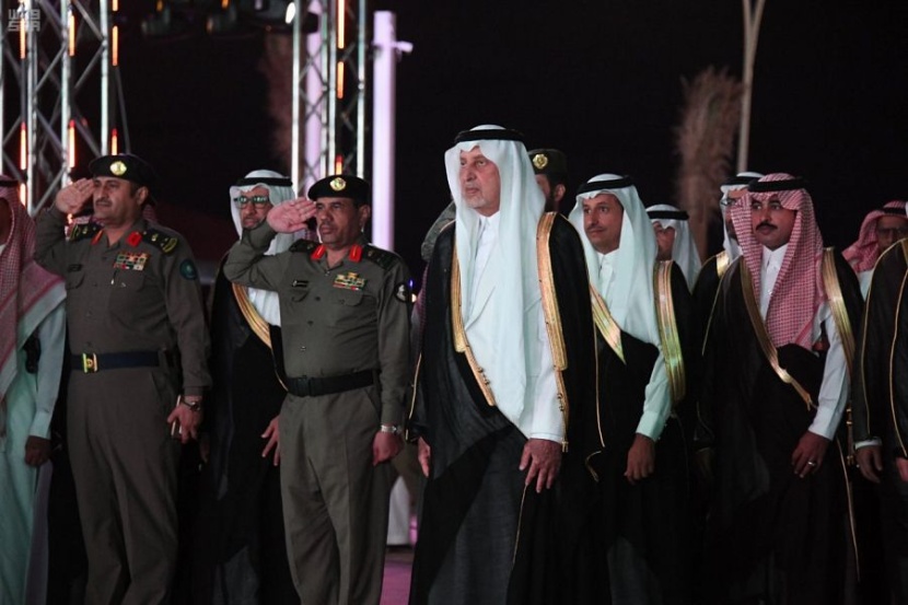نيابة عن الملك .. خالد الفيصل يرعى حفل سوق عكاظ