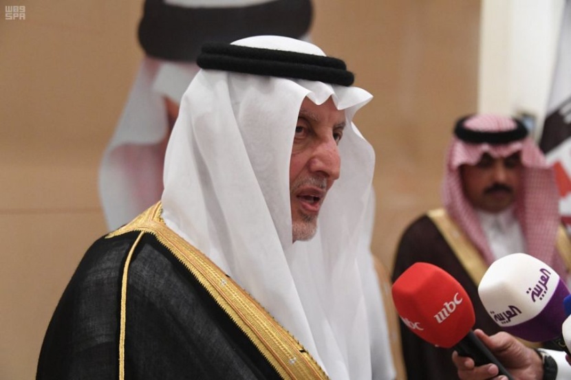 نيابة عن الملك .. خالد الفيصل يرعى حفل سوق عكاظ