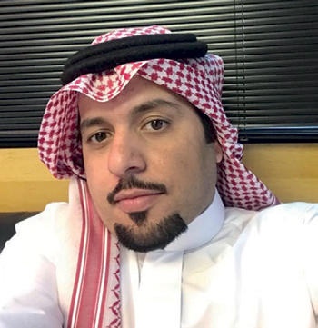 الوليد يضيء منزل 
الزميل الصياح