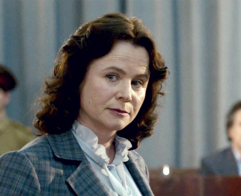 بعد «تشيرنوبيل».. إميلي واتسون تلعب دور البطولة في «تو كلوس»