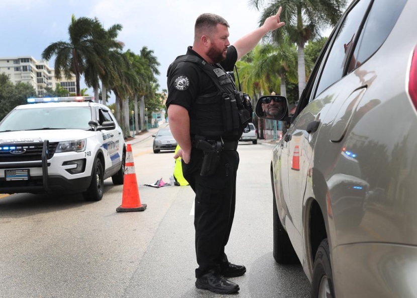 الولايات المتحدة تخلي بعض سواحلها مع اقتراب الإعصار دوريان