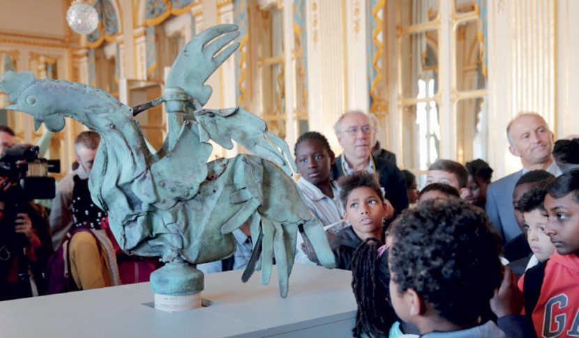 «أيام التراث الأوروبي» يعرض تمثال الديك المتضرر من حريق «نوتردام»