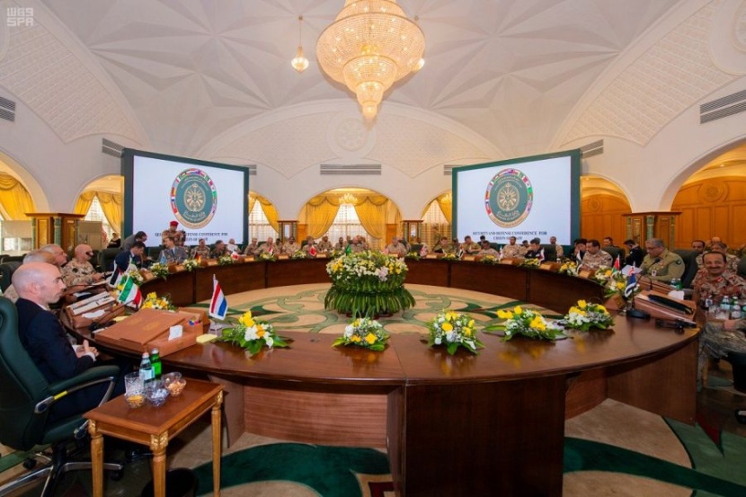 مؤتمر الأمن والدفاع في الرياض يؤكد على الحماية البحرية والجوية ومناقشة الأعمال العدائية الإيرانية