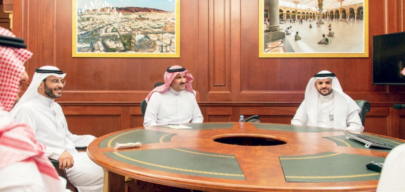 أمير المدينة المنورة يؤكد أهمية توجيه الشباب إلى استثمار الفرص الاقتصادية