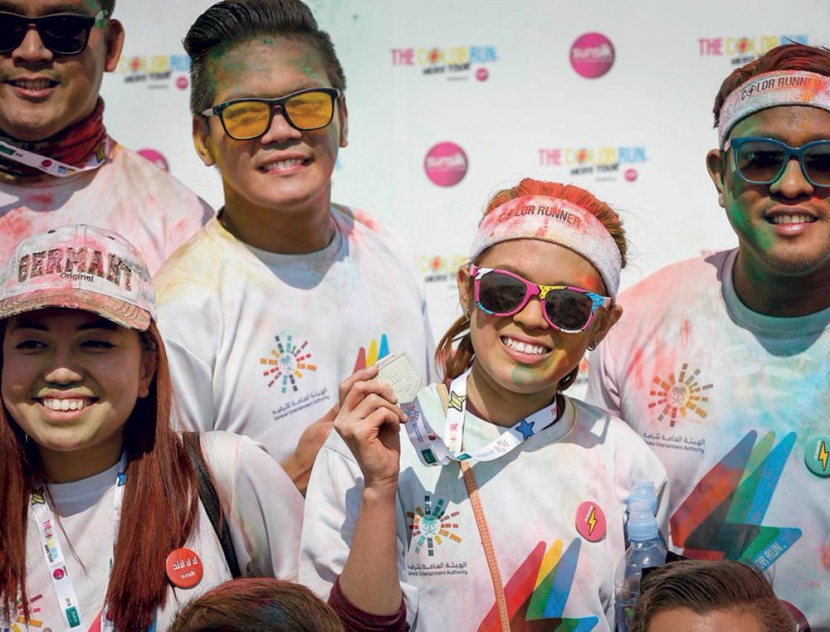 «سباق الألوان» .. لحظات لا تنسى عاشها 20 ألف متنافس