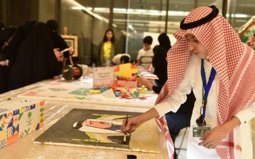 100 لوحة فنية بريشة سعوديين في معرض المملكة قلب العالم