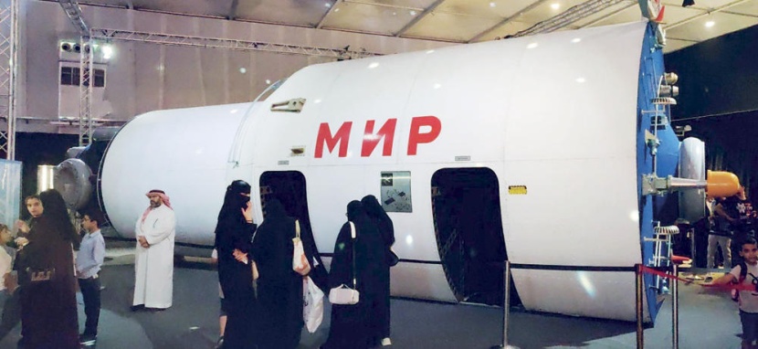 «موسم الرياض» يحلق بزواره في عالم «ناسا» الفضائي