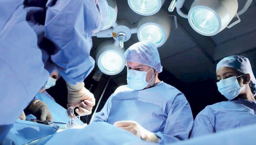 لاصق طبي بديلا للغرز يساعد على التئام الجروح في 5 ثوان