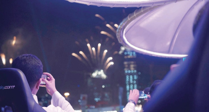 موسم الرياض يرسم لوحة فنية من خلال عروض الألعاب النارية