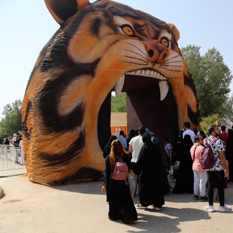 أدغال العالم وصحاريها مغامرة جديدة لمحبي السفاري