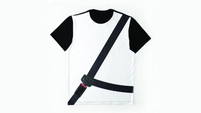 تحذير سائقي إسبانيا من "القميص المضاد للغرامة"