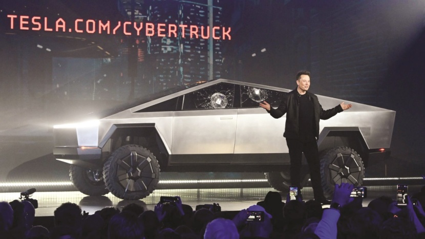 تجربة فاشلة تكبد صاحب "تسلا" 768 مليون دولار في يوم