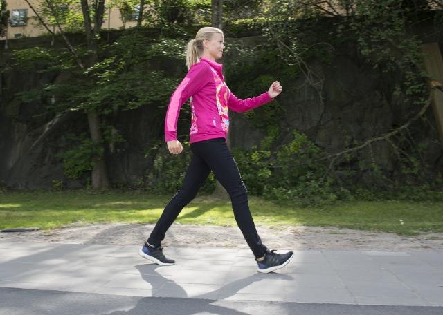 المشي 15 دقيقة إضافية يوميا يعزز الاقتصاد العالمي بـ 100 مليار دولار