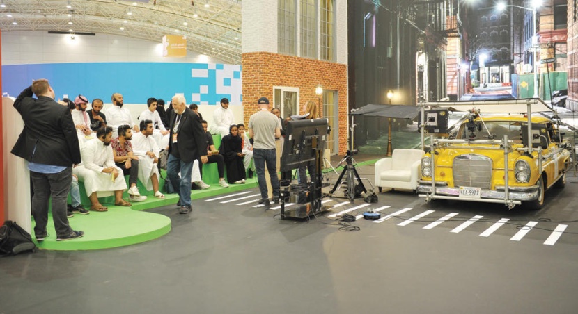 150 دقيقة يعيشها زوار «حكايا مسك» بين أروقة إنتاج المحتوى الإعلامي