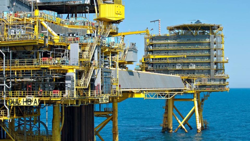 النفط يرتفع إلى 64.34 دولار للبرميل