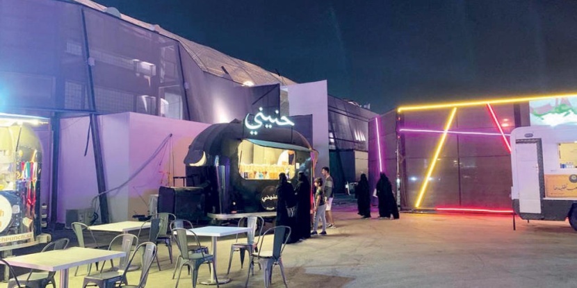 «فود ترك» .. منصة تبرز مهارات السعوديين بإعداد الأطعمة 
في «بوليفارد الرياض»