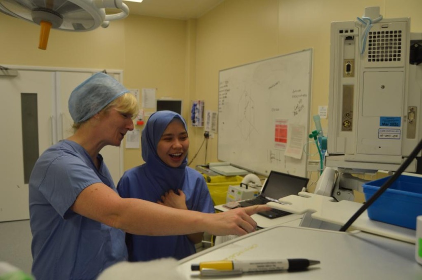 ابتكار "حجاب معقم" للطبيبات في لندن