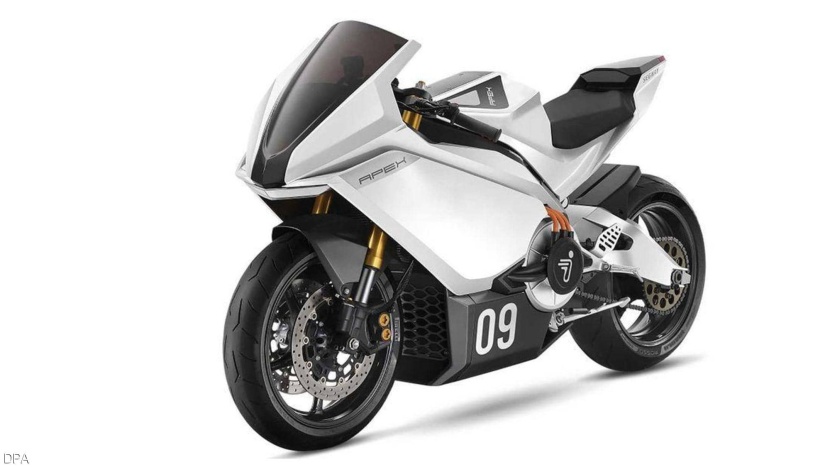 الصين تقدم أول دراجة كهربائية بالكامل