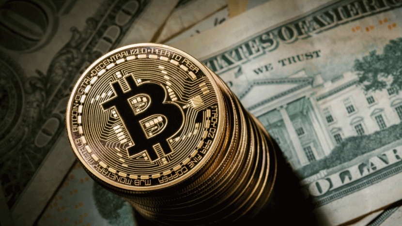 "بيتكوين" تتراجع إلى  7185 دولار.. و"لايتكوين" تصعد 1.3%
