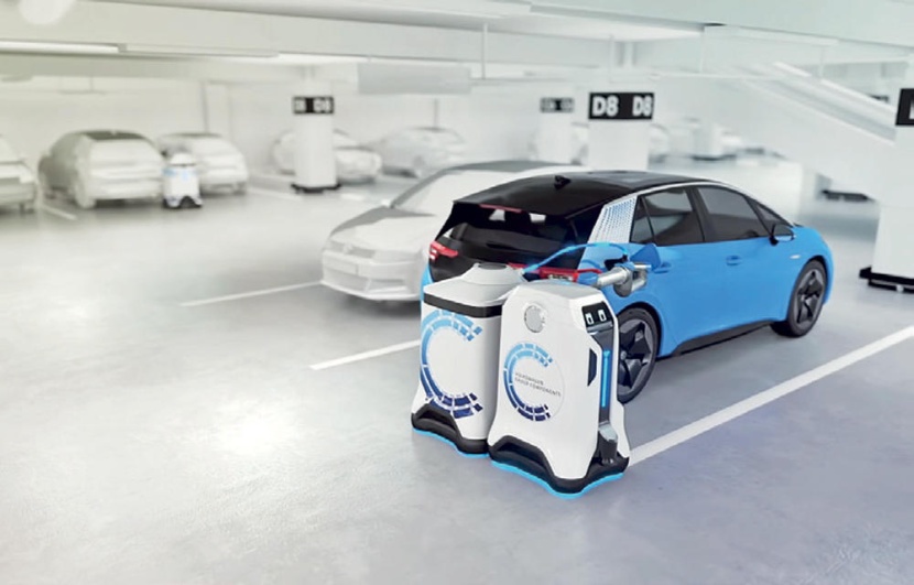 تطوير روبوت متحرك لشحن السيارات الكهربائية