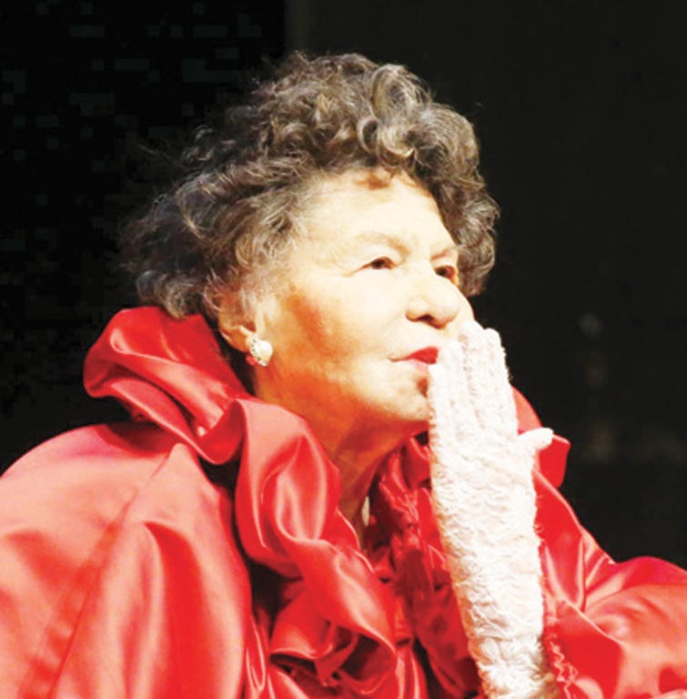 وفاة أكبر الممثلات سنا .. البلغارية التي لا تمل